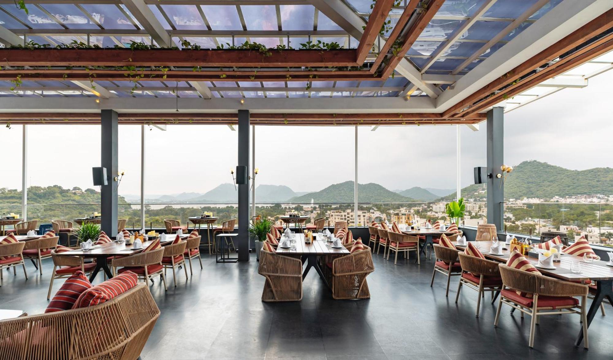 Parallel Hotel Udaipur, A Member Of Radisson Individuals Экстерьер фото