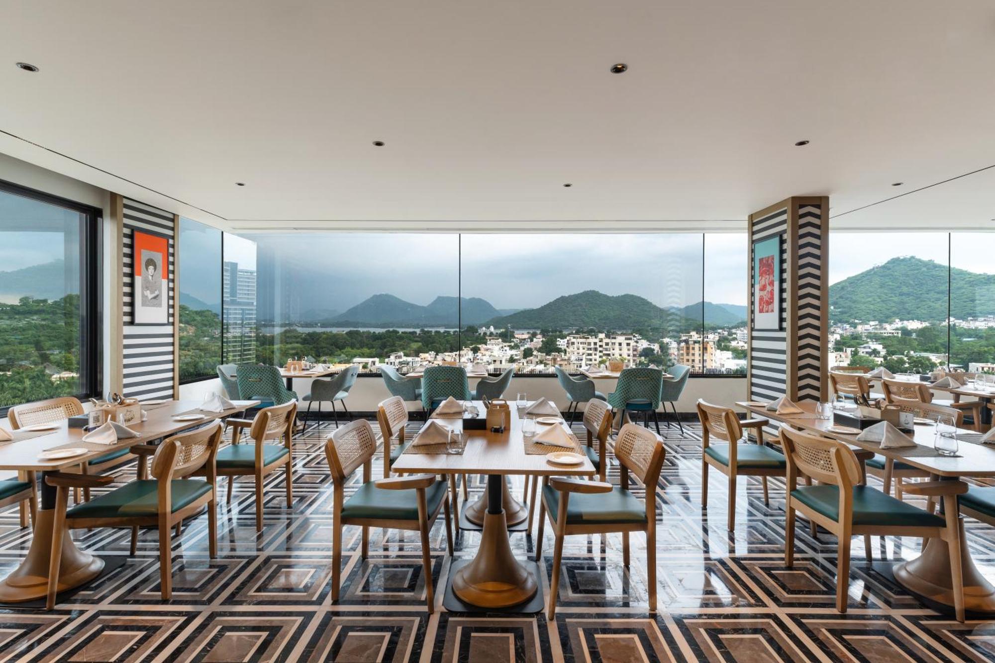 Parallel Hotel Udaipur, A Member Of Radisson Individuals Экстерьер фото