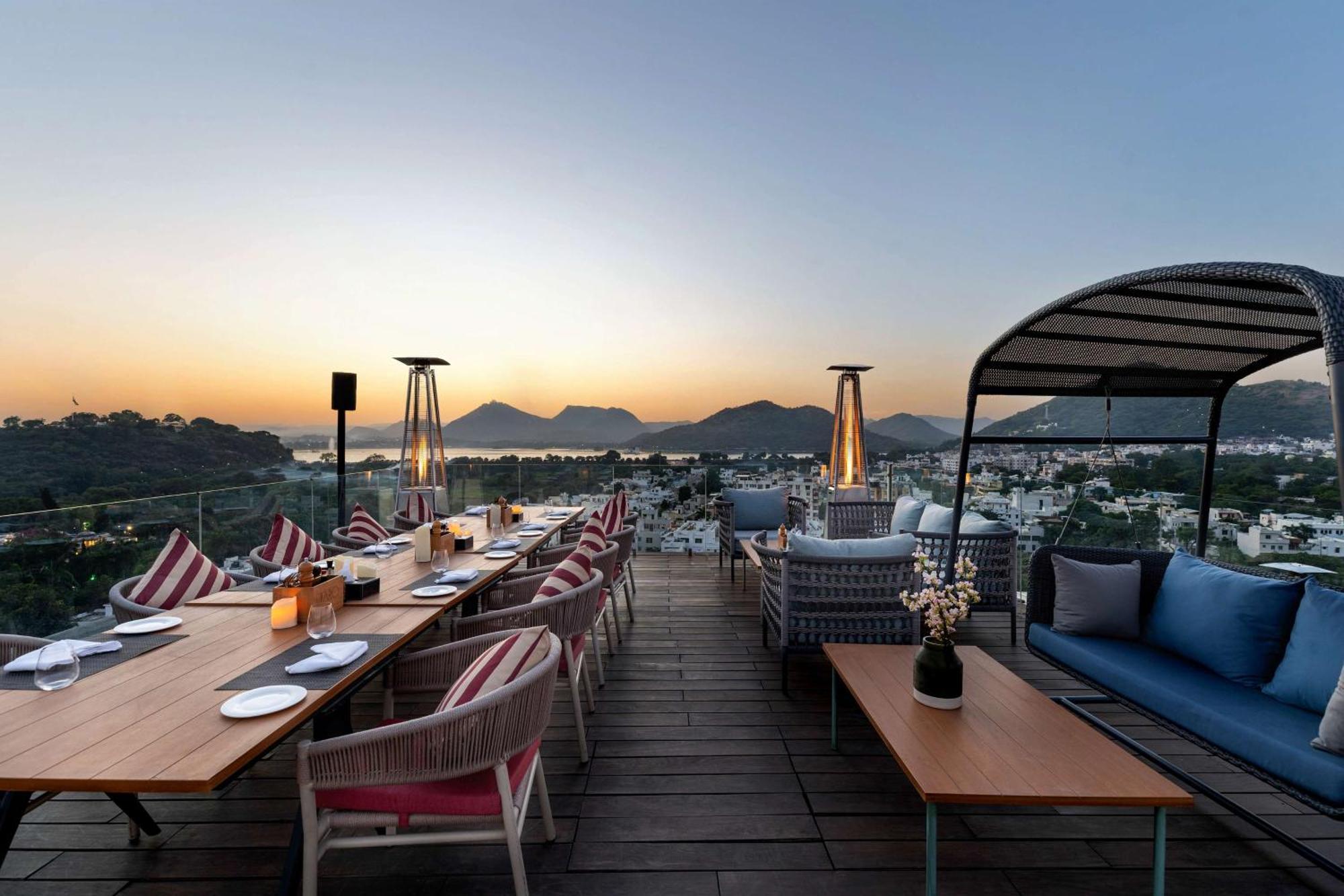 Parallel Hotel Udaipur, A Member Of Radisson Individuals Экстерьер фото