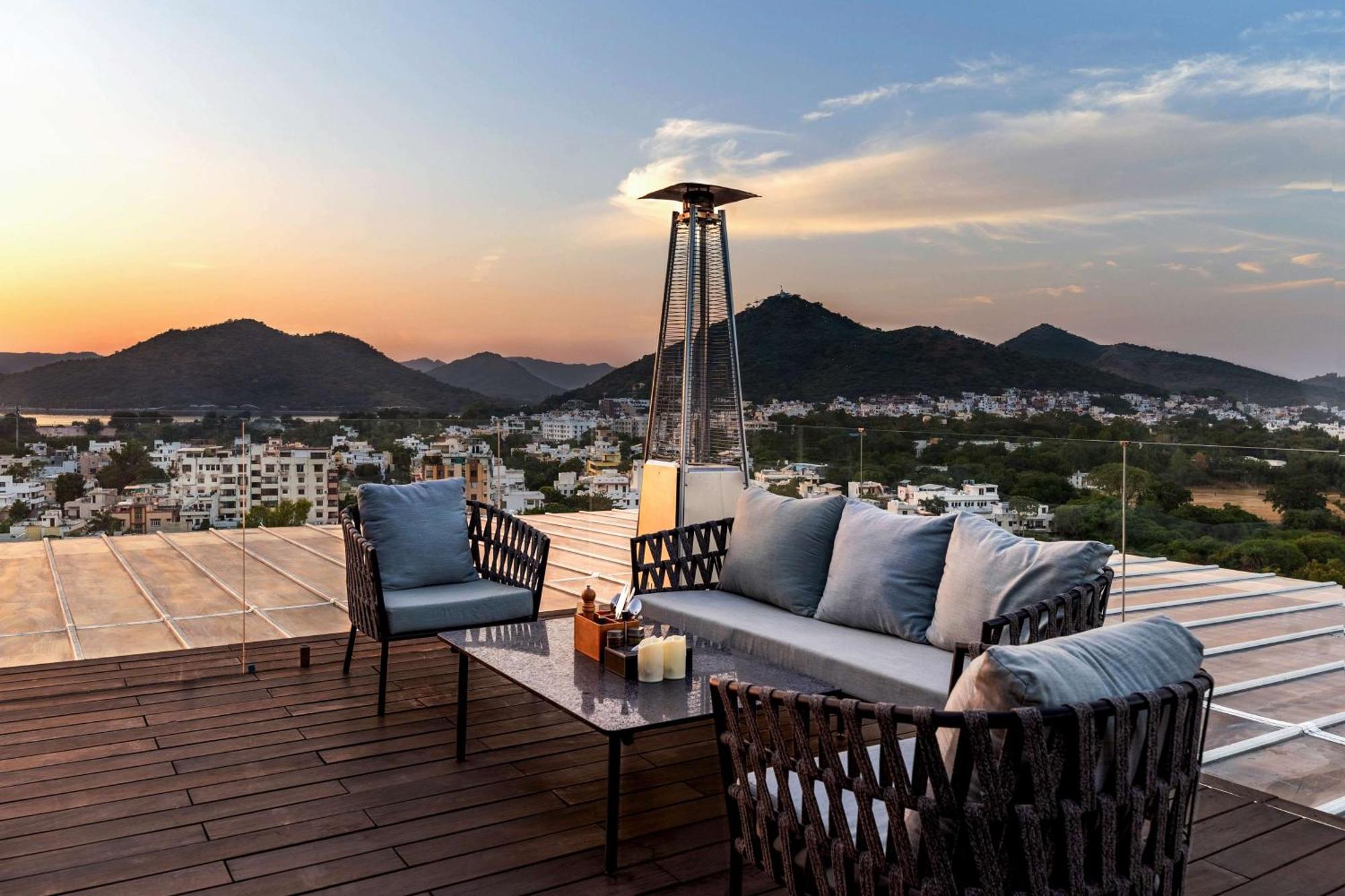 Parallel Hotel Udaipur, A Member Of Radisson Individuals Экстерьер фото